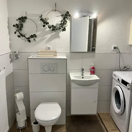 Knockscasa4you 2 Monteure Nr 21 In Daire Marburg