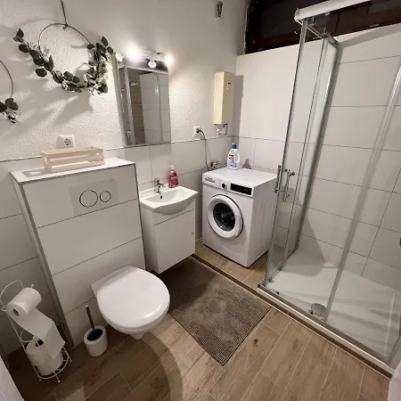 Knockscasa4you 2 Monteure Nr 21 In Daire *