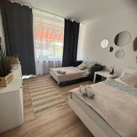 Knockscasa4you 2 Monteure Nr 21 In * Marburg