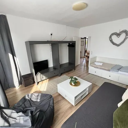 Knockscasa4you 2 Monteure Nr 21 In Appartement