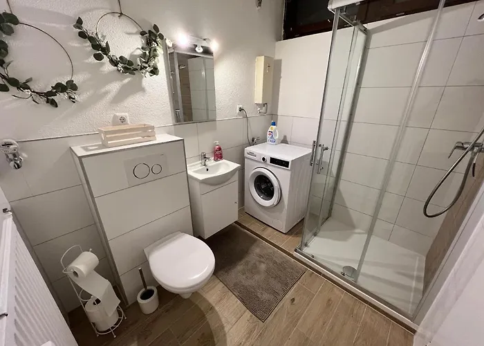 Knockscasa4you 2 Monteure Nr 21 In Appartement *